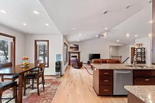 448 Meadow Wind Dr, Green Bay, WI 54311 - Photo 16