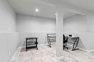 448 Meadow Wind Dr, Green Bay, WI 54311 - Photo 38