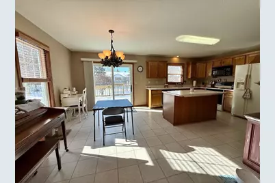 363 Sunnybrook Drive, Oshkosh, WI 54904 - Photo 4