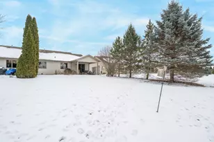 1579 Pond View Dr, Neenah, WI 54956 - Photo 30