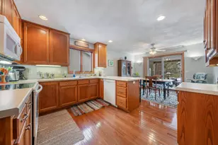 1579 Pond View Dr, Neenah, WI 54956 - Photo 10