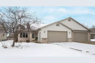 1579 Pond View Drive, Neenah, WI 54956 - Photo 4