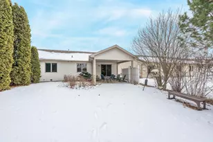1579 Pond View Dr, Neenah, WI 54956 - Photo 28