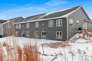 208 Clubhouse Ln, Kimberly, WI 54913 - Photo 6