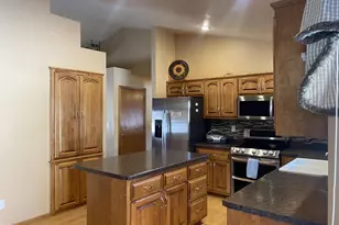 1710 Emerald Dr, Green Bay, WI 54311 - Photo 4