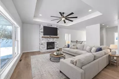 3698 Folkestone Drive, Green Bay, WI 54313 - Photo 4