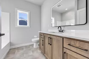 3698 Folkestone Dr, Green Bay, WI 54313 - Photo 32