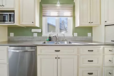 86 Pioneer Court, Fond du Lac, WI 54935 - Photo 4