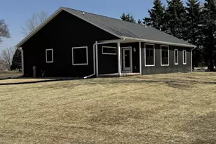 2005 E Ridgehaven Ln, Appleton, WI 54913 - Photo 2
