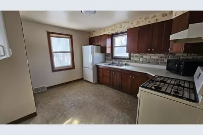 1524 Weise Street, Green Bay, WI 54302 - Photo 4