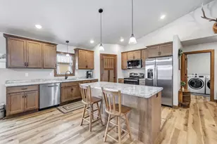 444 Sunny Vista Ct, Seymour, WI 54165 - Photo 10