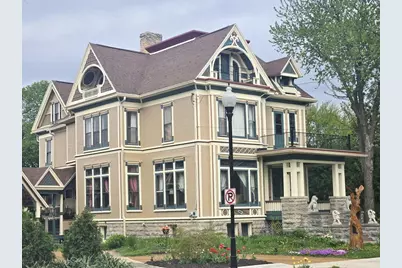 1107 Algoma Boulevard, Oshkosh, WI 54901 - Photo 2