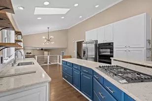 1555 Villa Park Dr, Oshkosh, WI 54904 - Photo 10