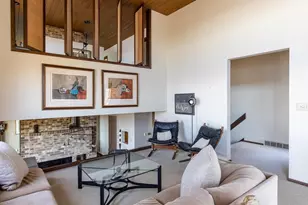 2136 White Swan Dr, Oshkosh, WI 54901 - Photo 10