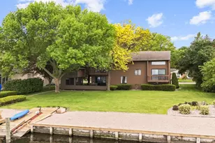 2136 White Swan Dr, Oshkosh, WI 54901 - Photo 52