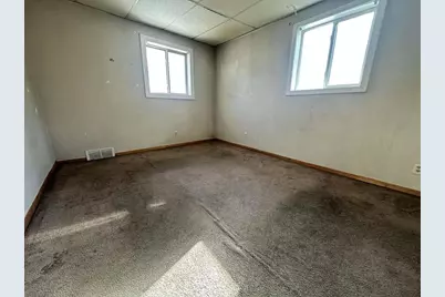 1212 Hawthorne Street, Two Rivers, WI 54241 - Photo 10