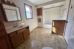 1212 Hawthorne St, Two Rivers, WI 54241 - Photo 14