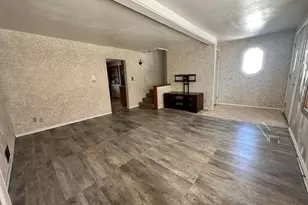 1212 Hawthorne St, Two Rivers, WI 54241 - Photo 8