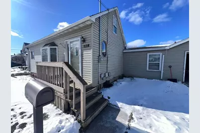 1212 Hawthorne Street, Two Rivers, WI 54241 - Photo 2