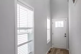 4535 N Cherryvale Ave, Appleton, WI 54913 - Photo 6