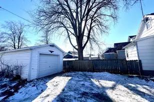 618 N Baird St, Green Bay, WI 54302 - Photo 10