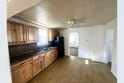 618 N Baird Street, Green Bay, WI 54302 - Photo 8