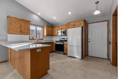 W5372 Gable Drive, Appleton, WI 54915 - Photo 6