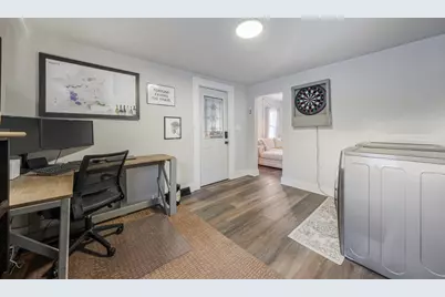 402 W 10th Avenue, Oshkosh, WI 54902 - Photo 16