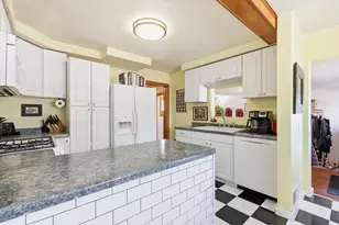 807 N Badger Ave, Appleton, WI 54914 - Photo 10