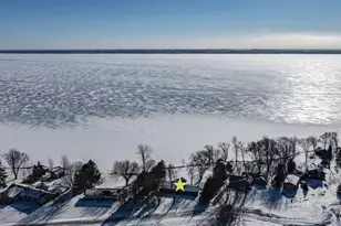 9205 Willow Ln, Fremont, WI 54940 - Photo 6