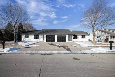 400 Frances Street, Kaukauna, WI 54130 - Photo 2