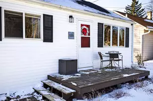 1221 Hillcrest Dr, Kaukauna, WI 54130 - Photo 2