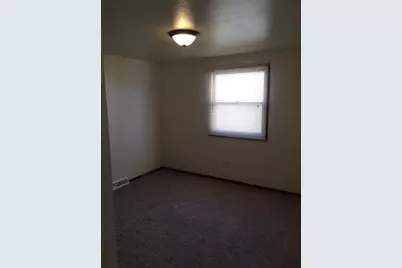 933 Shea Avenue, Green Bay, WI 54303 - Photo 14