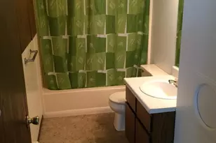 933 Shea Ave, Green Bay, WI 54303 - Photo 12