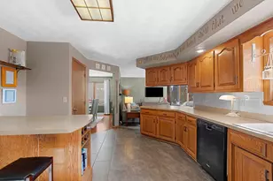 1009 E Northwood Dr, Appleton, WI 54911 - Photo 12