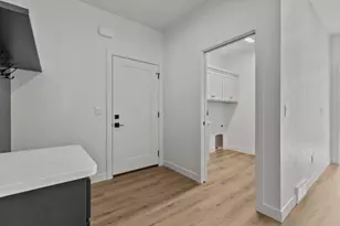 N8881 Killarney Way, Menasha, WI 54952 - Photo 30