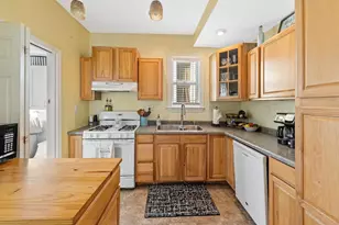 305 Carney Blvd, Marinette, WI 54143 - Photo 8