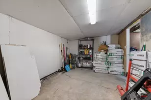 219 W 16th Ave, Oshkosh, WI 54902 - Photo 38