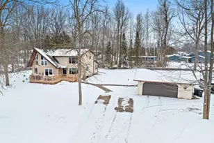 129 W Wallrich Rd, Cecil, WI 54111 - Photo 60