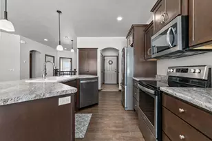 1857 N Margaret St, Appleton, WI 54913 - Photo 10