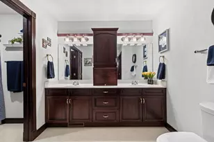 2710 Shorewood Dr, Oshkosh, WI 54901 - Photo 48