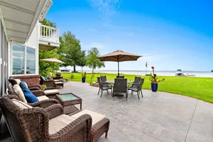 2710 Shorewood Dr, Oshkosh, WI 54901 - Photo 82