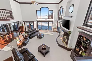 2710 Shorewood Dr, Oshkosh, WI 54901 - Photo 32