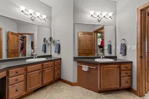 900 Clover Ct, Menasha, WI 54952 - Photo 32