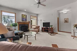 900 Clover Ct, Menasha, WI 54952 - Photo 16