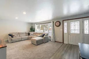 428 Lincoln St, Seymour, WI 54165 - Photo 6