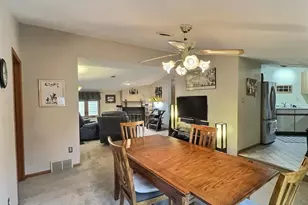 450 N Campbell Rd, Oshkosh, WI 54902 - Photo 4