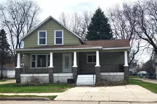 531 6th Ave, Menominee, MI 49858 - Photo 1