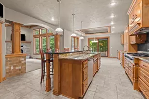 448 Harvest Rd, Green Bay, WI 54302 - Photo 12