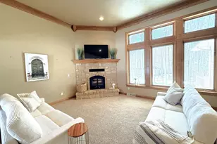 448 Harvest Rd, Green Bay, WI 54302 - Photo 2